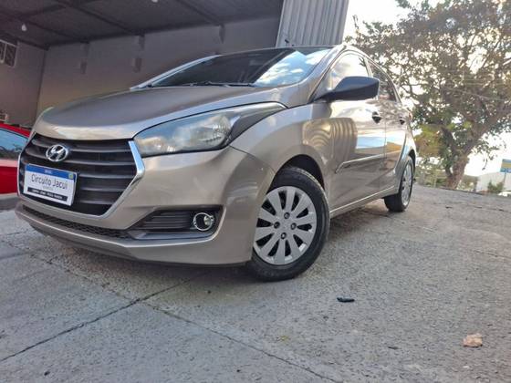 HYUNDAI HB20 1.0 COMFORT PLUS 12V FLEX 4P MANUAL HYUNDAI HB20 1.0 COMFORT PLUS 12V FLEX 4P MANUAL